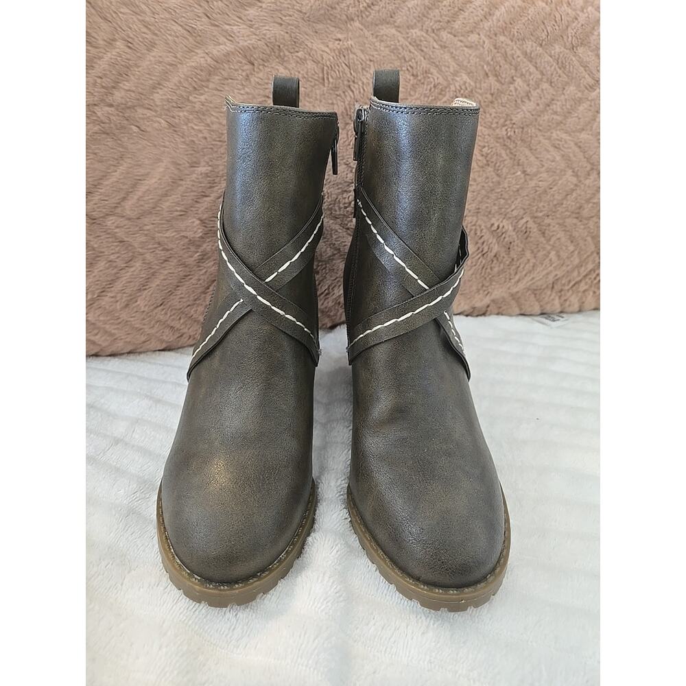 Diba Women's Brown Wedge Boot US Size 7 Criss Cross Strap Zipper Side